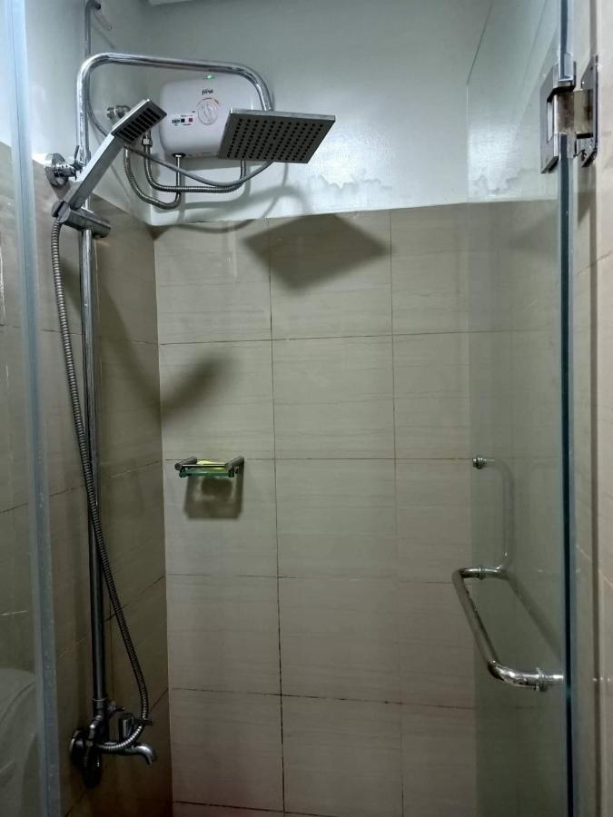 Deluxe Suites Razelles 2 At Shore 2 Residences Tower 1 파사이 외부 사진