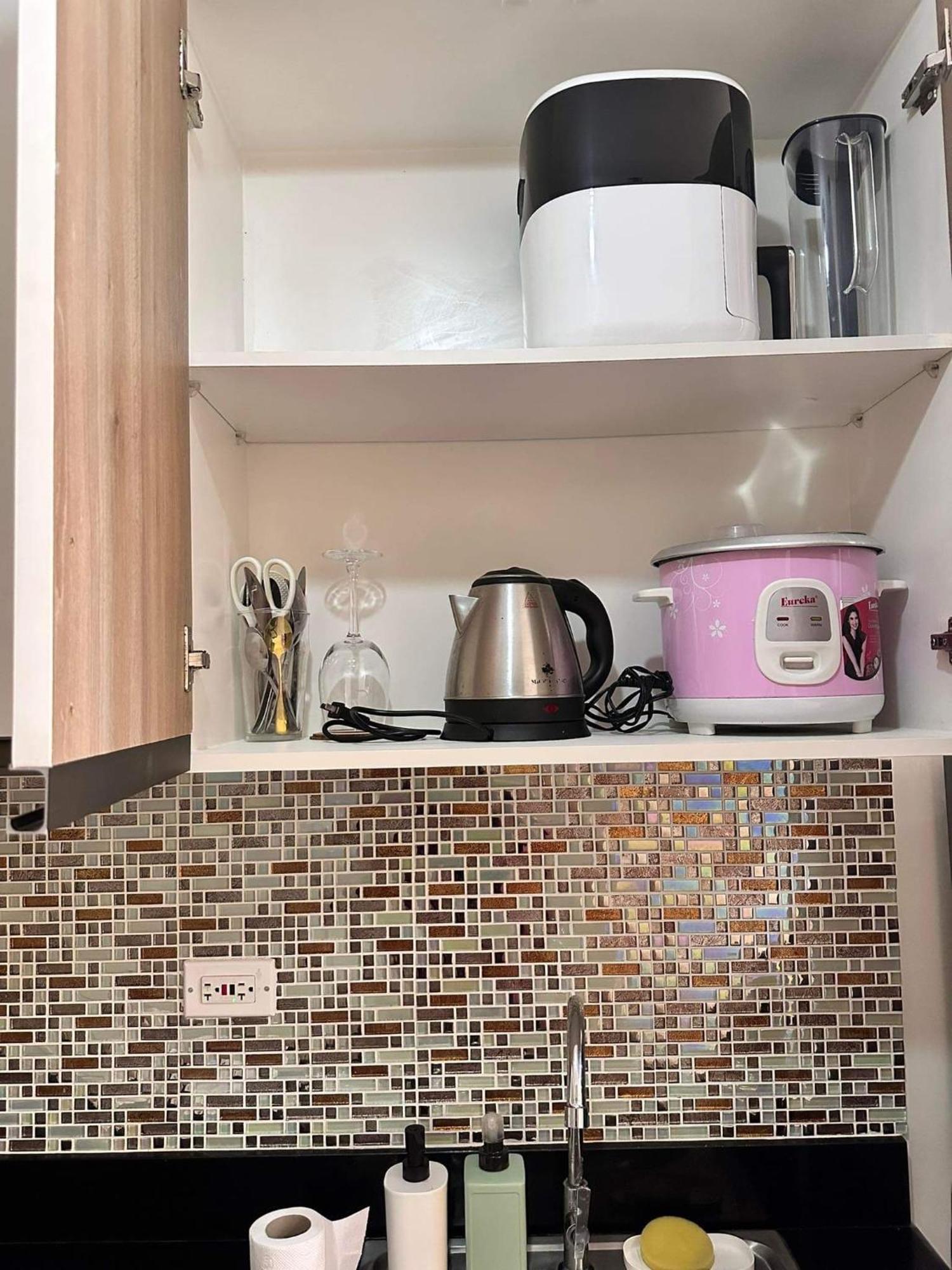 Deluxe Suites Razelles 2 At Shore 2 Residences Tower 1 파사이 외부 사진