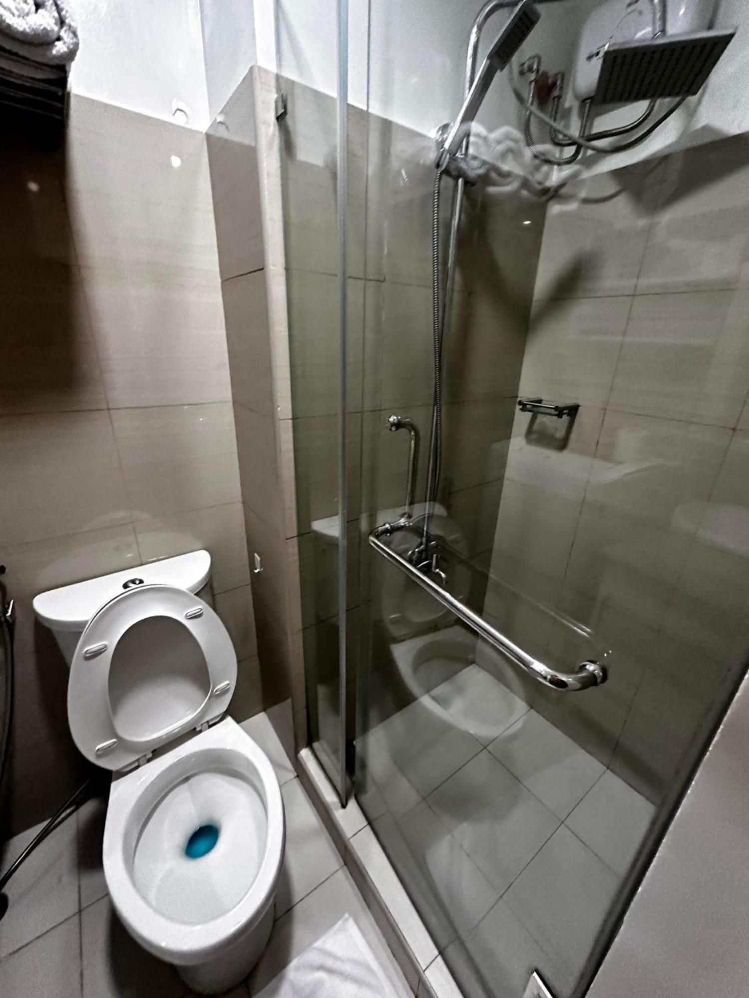 Deluxe Suites Razelles 2 At Shore 2 Residences Tower 1 파사이 외부 사진